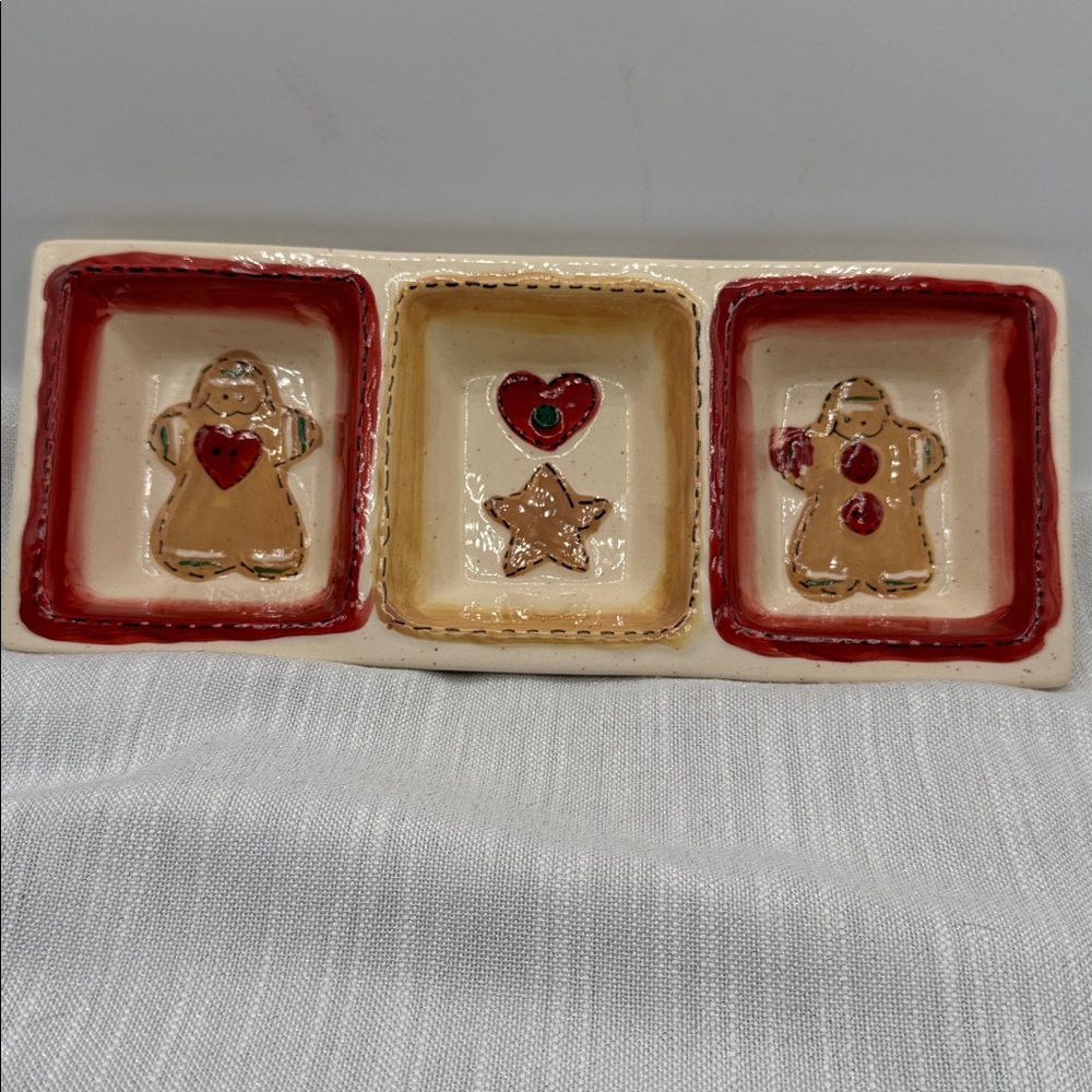 La Dolce Vita grandma’s Gingerbread collection Dish 3 sections 12” X 5” NWOT